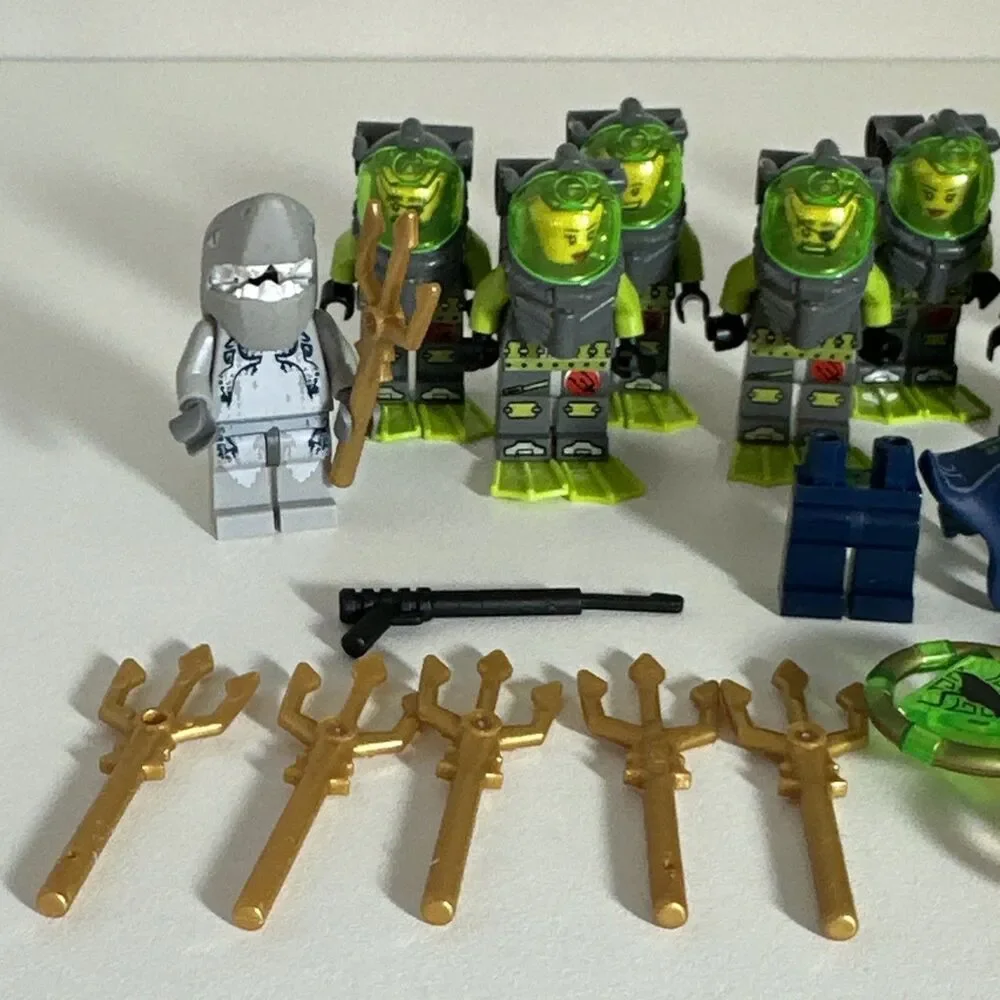 LEGO Atlantis Minifigures: Divers, Shark Warrior, Treasure Keys, Portal Warrior